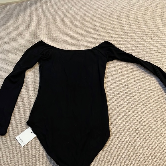 BLACK OFF SHOULDER LONG SLEEVE BODSUIT - Picture 2 of 3